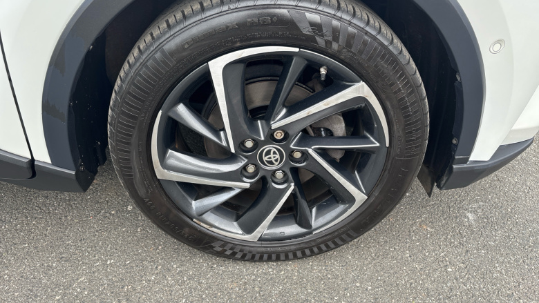 Toyota C-HR 2.0 Hybrid Dynamic 5dr CVT Hybrid Hatchback